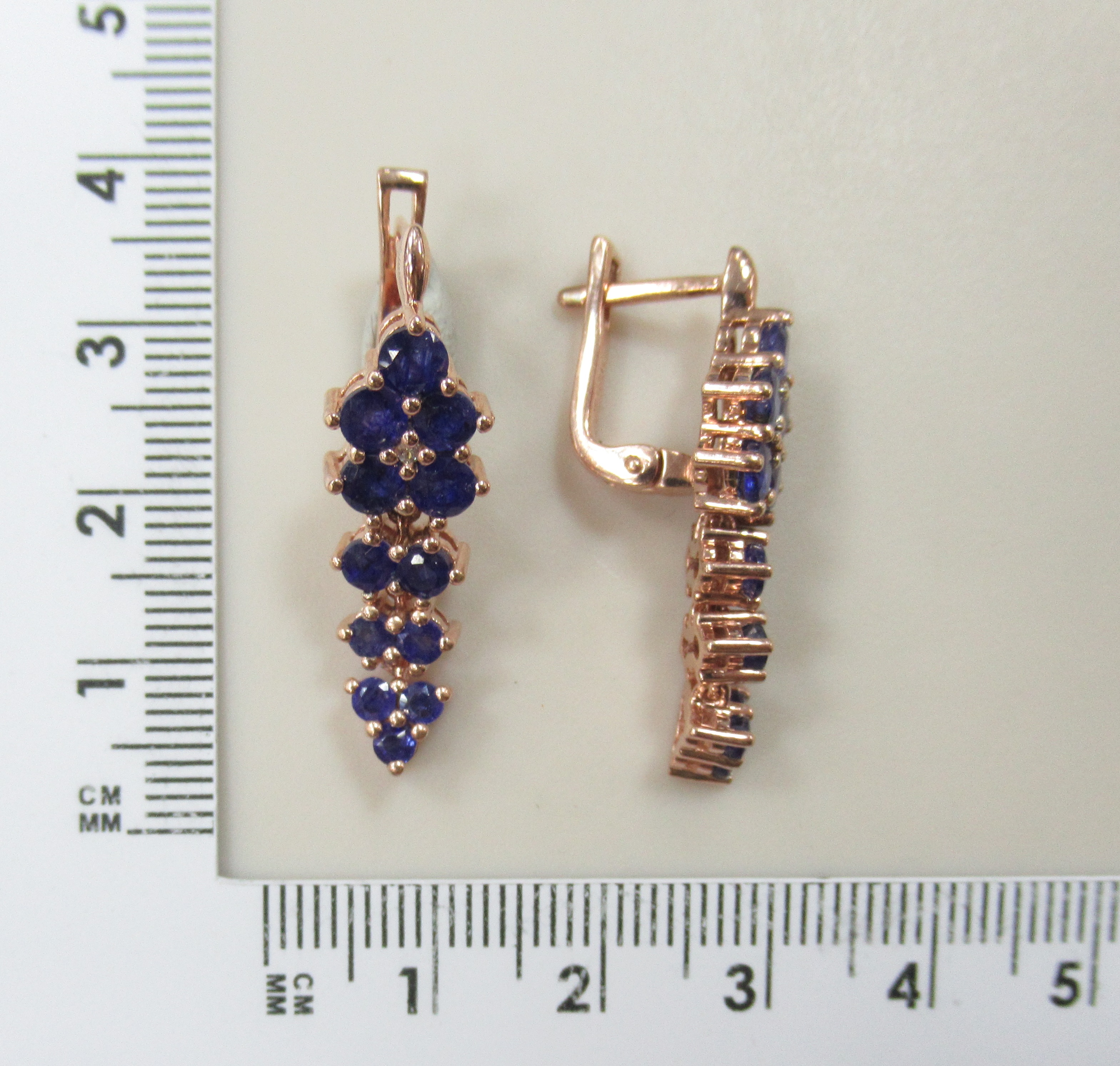 Серебряные серьги с сапфирами